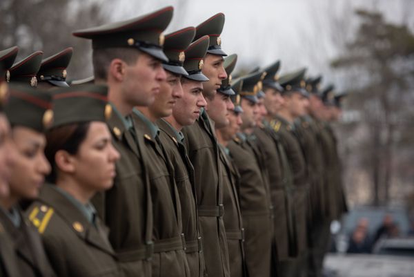 Руководство Армении посетило военный пантеон Ераблур к 60-летию Вазгена Саркисяна (5 марта 2019). Еревaн - Sputnik Армения