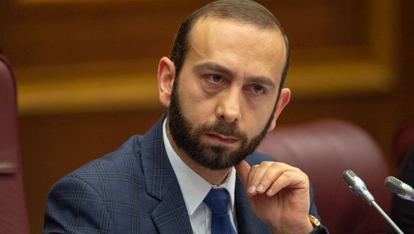 Спикер Национального собрания Арарат Мирзоян на пленарном заседании Парламента Армении (5 марта 2019). Еревaн - Sputnik Արմենիա