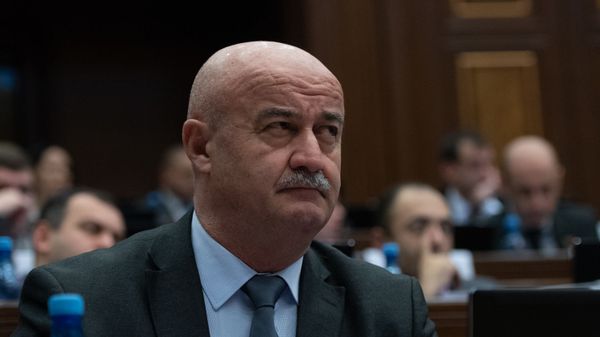 Депутат от фракции Мой Шаг Овик Агазарян на пленарном заседании Парламента Армении (5 марта 2019). Еревaн - Sputnik Армения