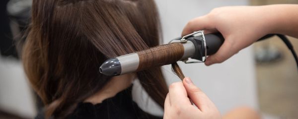 Завивка волос в салоне красоты Завивка волос в салоне красоты - Sputnik Армения