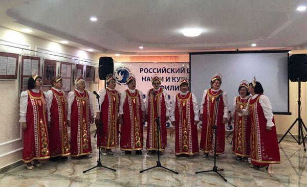 Дуся джан навсегда полюбила Армению, или Как в Гюмри отпраздновали русскую Масленицу Дуся джан навсегда полюбила Армению, или Как в Гюмри отпраздновали русскую Масленицу - Sputnik Армения