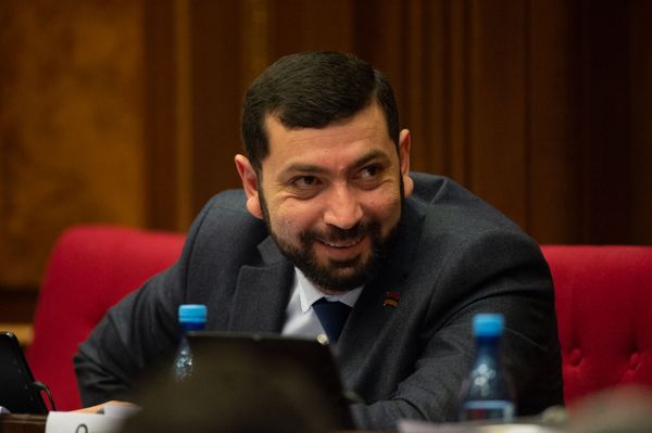 Вопреки Турции и исламистам: чем живут езиды Синджара и за что полюбили армян Вопреки Турции и исламистам: чем живут езиды Синджара и за что полюбили армян - Sputnik Армения