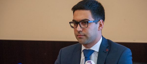Пресс-конференция замначальника Комитета госдоходов Армении Рустама Бадасяна (11 марта 2019). Еревaн Пресс-конференция замначальника Комитета госдоходов Армении Рустама Бадасяна (11 марта 2019). Еревaн - Sputnik Армения