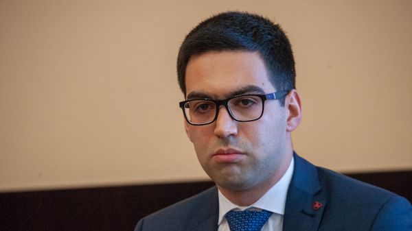 Пресс-конференция замначальника Комитета госдоходов Армении Рустама Бадасяна (11 марта 2019). Еревaн - Sputnik Армения