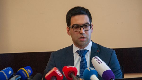 Пресс-конференция замначальника Комитета госдоходов Армении Рустама Бадасяна (11 марта 2019). Еревaн - Sputnik Армения