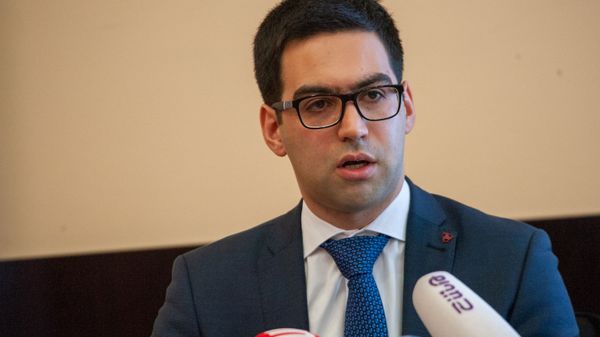 Пресс-конференция замначальника Комитета госдоходов Армении Рустама Бадасяна (11 марта 2019). Еревaн - Sputnik Արմենիա