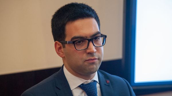 Пресс-конференция замначальника Комитета госдоходов Армении Рустама Бадасяна (11 марта 2019). Еревaн - Sputnik Армения