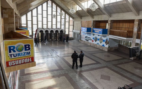 Спецназ на автовокзале Киликия Спецназ на автовокзале Киликия - Sputnik Արմենիա