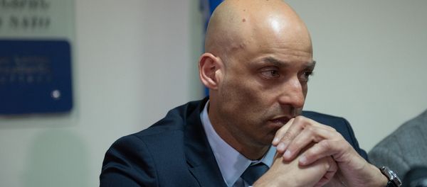 Пресс-конференция спецпредставителя НАТО на Южном Кавказе Джеймса Аппатурая (11 марта 2019). Еревaн - Sputnik Արմենիա