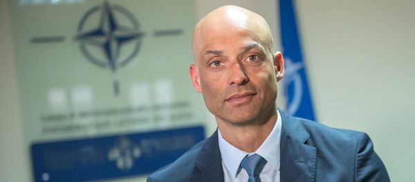 Пресс-конференция спецпредставителя НАТО на Южном Кавказе Джеймса Аппатурая (11 марта 2019). Еревaн - Sputnik Армения