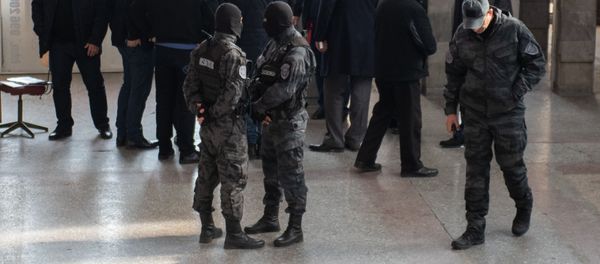 Спецоперация полиции на автовокзале Киликия (11 марта 2019). Ереван Спецоперация полиции на автовокзале Киликия (11 марта 2019). Ереван - Sputnik Արմենիա