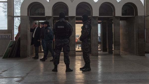 Спецоперация полиции на автовокзале Киликия (11 марта 2019). Ереван - Sputnik Армения