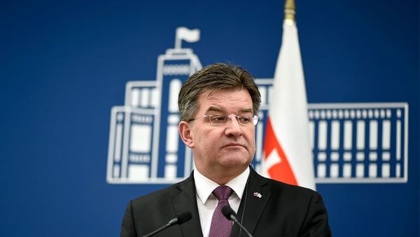 Действующий глава ОБСЕ Мирослав Лайчак на совместной пресс-конференции с министром иностранных дел Армении Зограбом Мнацаканяном (13 марта 2019). Еревaн - Sputnik Армения