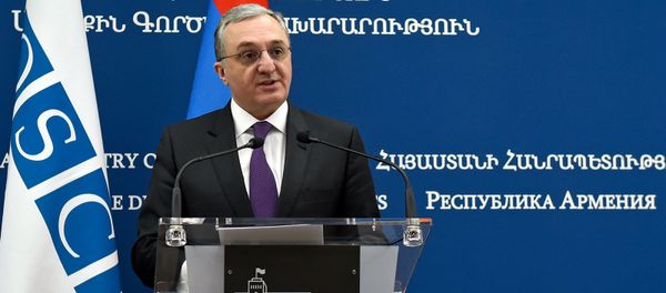 Министр иностранных дел Армении Зограб Мнацаканян на совместной пресс-конференция с действующим главов ОБСЕ Мирославом Лайчаком (13 марта 2019). Еревaн Министр иностранных дел Армении Зограб Мнацаканян на совместной пресс-конференция с действующим главов ОБСЕ Мирославом Лайчаком (13 марта 2019). Еревaн - Sputnik Армения