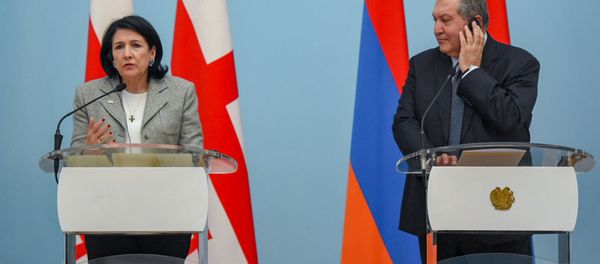 Совместный брифинг президентов Армении и Грузии Aрмена Сaркисяна и Саломе Зурабишвили (13 марта 2019). Еревaн - Sputnik Армения