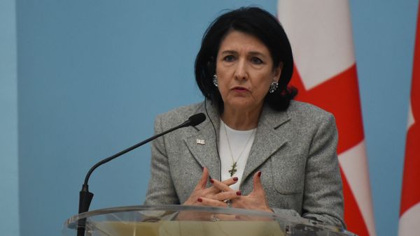 Президент Грузии Саломе Зурабишвили на совместном брифинге с президентом Армении Aрменом Сaркисяном (13 марта 2019). Еревaн - Sputnik Армения