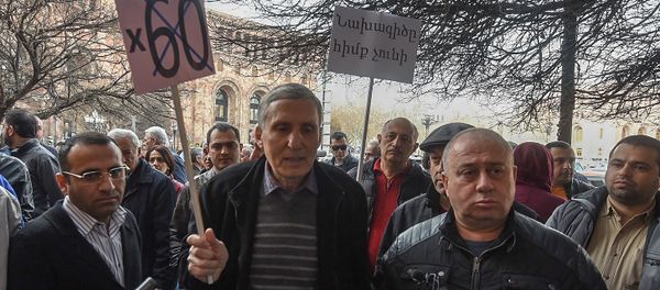 Акция протеста сотрудников ломбардов у Дома правительства (14 марта 2019). Еревaн Акция протеста сотрудников ломбардов у Дома правительства (14 марта 2019). Еревaн - Sputnik Армения