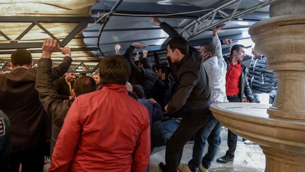 Противники сноса кафе на площади Свободы под куполом кафе (14 марта 2019). Еревaн Противники сноса кафе на площади Свободы под куполом кафе (14 марта 2019). Еревaн - Sputnik Արմենիա