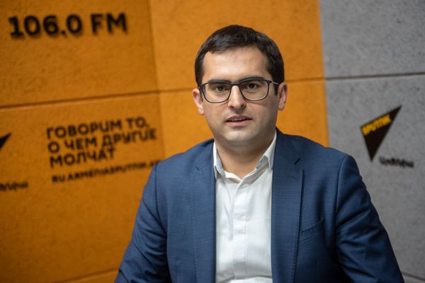 Аршакян рассекретил, чем займется министерство высокотехнологичной промышленности Армении Аршакян рассекретил, чем займется министерство высокотехнологичной промышленности Армении - Sputnik Армения