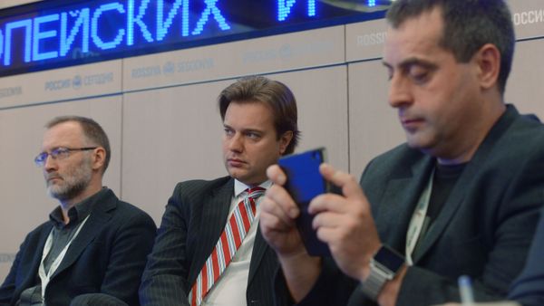 Форум европейских и азиатских медиа 2015. Дмитрий Киселев и Маргарита Сомоньян - Sputnik Армения