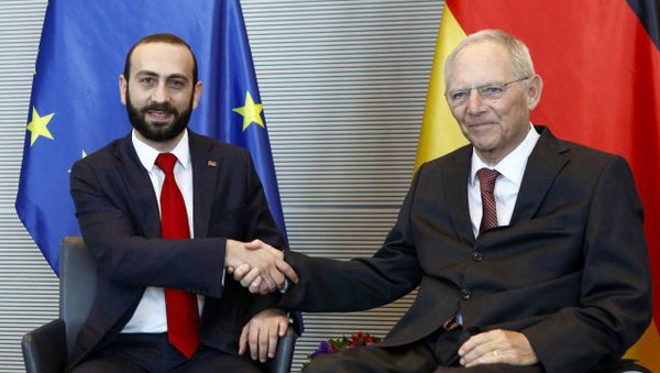 Спикер парламента Армении Арарат Мирзоян встретился с председателем Бундестага Вольфгангом Шойбле (19 марта 2019). Берлин - Sputnik Армения