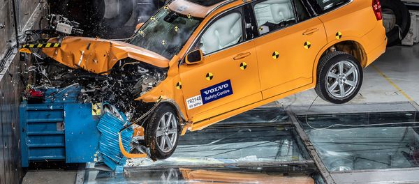 Краш-тест автомобиля Volvo XC 90 (20 марта 2019). Гетеборг, Швеция - Sputnik Արմենիա