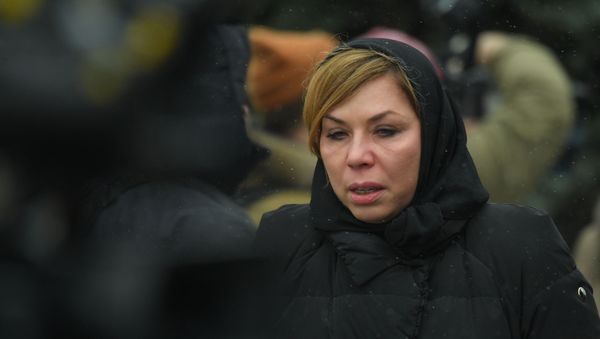 Пиар-директор Юлии Началовой Анна Исаева на церемонии прощания с певицей Юлией Началовой (21 марта 2019). Москвa - Sputnik Армения