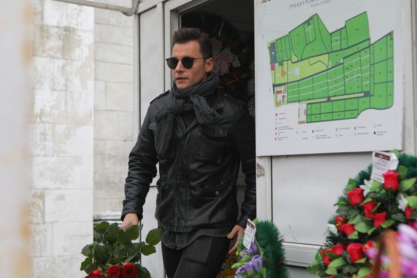 Актер Вячеслав Манучаров на церемонии прощания с певицей Юлией Началовой (21 марта 2019). Москвa - Sputnik Армения