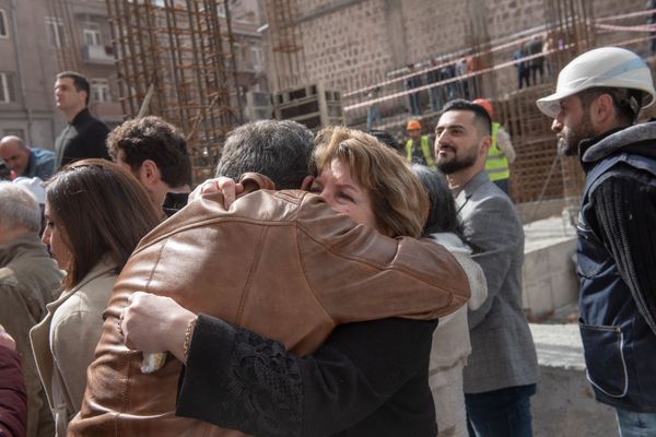 Кривыми буковками и чужими глазами: мечта Соса Саркисяна о театре в Ереване исполнилась - Sputnik Армения