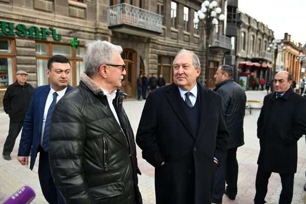 Ես տուն եմ եկել. նախագահ Սարգսյանը հերթական անգամ այցելել է Գյումրի Ես տուն եմ եկել. նախագահ Սարգսյանը հերթական անգամ այցելել է Գյումրի - Sputnik Արմենիա