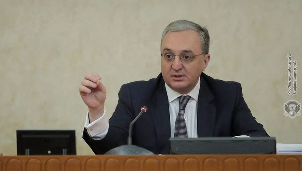 Министр иностранных дел Зограб Мнацаканян во время оперативных сборов командного состава ВС Армении (25 марта 2019). Еревaн Министр иностранных дел Зограб Мнацаканян во время оперативных сборов командного состава ВС Армении (25 марта 2019). Еревaн - Sputnik Армения