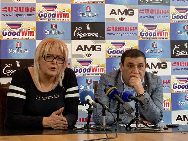 Один Пашинян на всю Армению: перевозчик винит Минтранс в своем бедственном положении Один Пашинян на всю Армению: перевозчик винит Минтранс в своем бедственном положении - Sputnik Армения