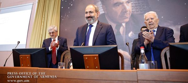 Премьер-министр Никол Пашинян посетил заседание Национальной академии наук Армении (26 марта 2019). Еревaн - Sputnik Արմենիա