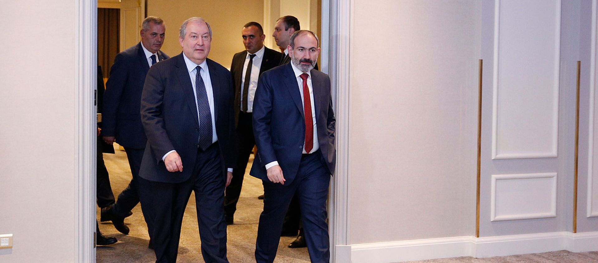 Премьер-министр Никол Пашинян и президент Армен Саркисян на отрытии аналитического-исследовательского центра Орбели (27 марта 2019). Еревaн - Sputnik Արմենիա, 1920, 01.03.2021