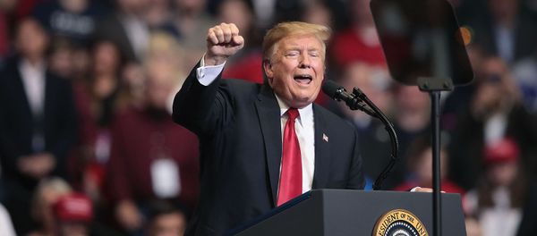 Президент Дональд Трамп выступает перед сторонниками во время митинга на арене Ван Андел (28 марта 2019). Гранд-Рапидс, штат Мичиган - Sputnik Արմենիա