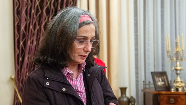 И.о. министра культуры Назени Гарибян на встрече с артистами Нац.академического театра оперы и балета им. Спандиаряна (29 марта 2019). Еревaн - Sputnik Армения