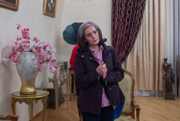 Гарибян встретилась с коллективом оперы и ответила на неудобные вопросы об Орбеляне Гарибян встретилась с коллективом оперы и ответила на неудобные вопросы об Орбеляне - Sputnik Армения