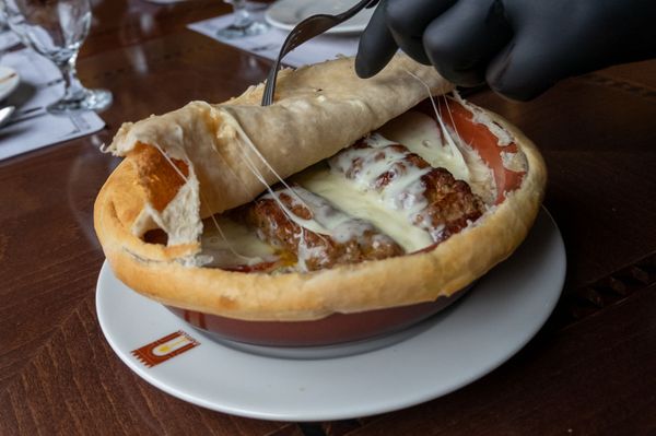 Вкусная Армения: Пальчики оближешь, или Секрет приготовления иштар кебаба по-армянски - Sputnik Армения
