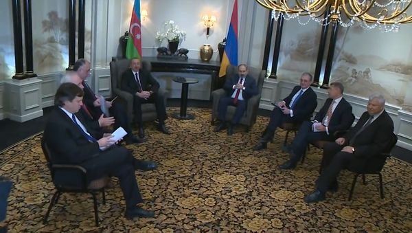 Встреча премьер-министра Армении Никола Пашиняна с президентом Азербайджана Ильхамом Алиевым - Sputnik Армения