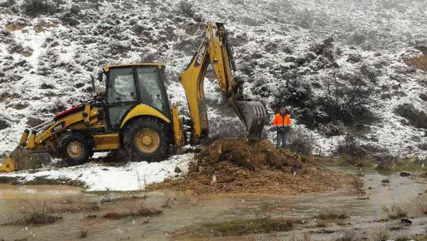 Восстановительные работы на водопроводе Арзни-2 Ереван (30 марта 2019). Село Гетамеч Восстановительные работы на водопроводе Арзни-2 Ереван (30 марта 2019). Село Гетамеч - Sputnik Армения