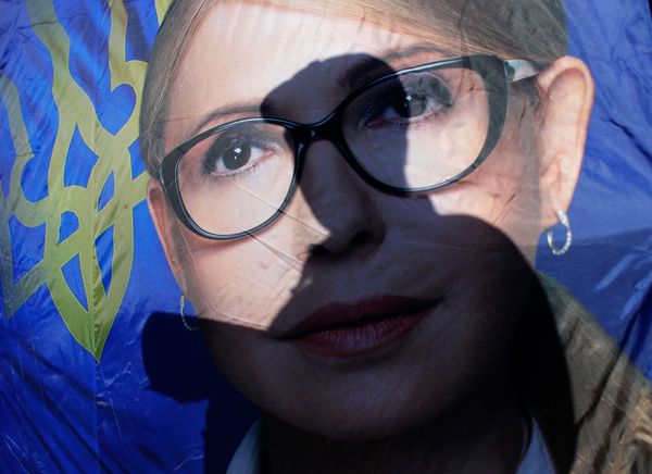 Чисто украинский фарс: посадит ли газовая принцесса шоколадного Порошенко Чисто украинский фарс: посадит ли газовая принцесса шоколадного Порошенко - Sputnik Армения