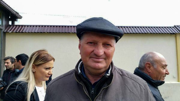 Тигран Казарян, основатель садов и питомника органических ягод близ города Чаренцаван, Котайкская область. - Sputnik Армения