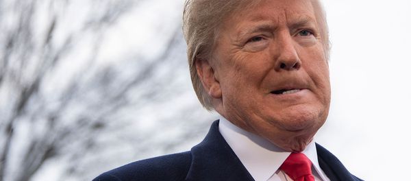 Президент США Дональд Трамп ответил на вопросы журналистов перед вылетом в Новый Орлеан, штат Луизиана (14 января 2019). Вашингтон Президент США Дональд Трамп ответил на вопросы журналистов перед вылетом в Новый Орлеан, штат Луизиана (14 января 2019). Вашингтон - Sputnik Армения