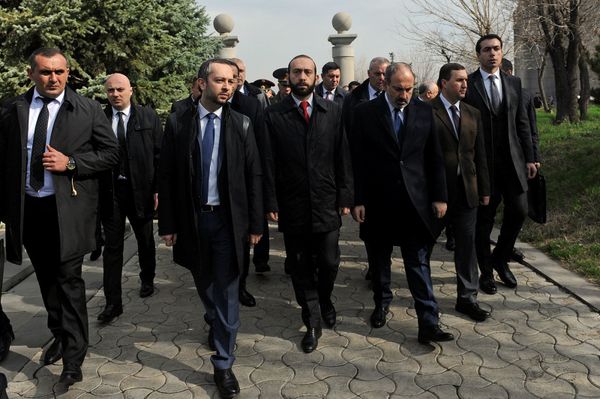 Պաշտոնյաները Եռաբլուրում - Sputnik Արմենիա