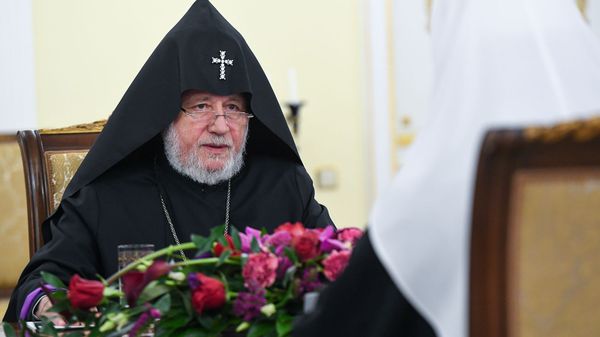 Верховный Патриарх и Католикос всех армян Гарегин II во время встречи с Патриархом Московским и всея Руси Кириллом в Даниловом монастыре (2 апреля 2019). Москвa - Sputnik Армения