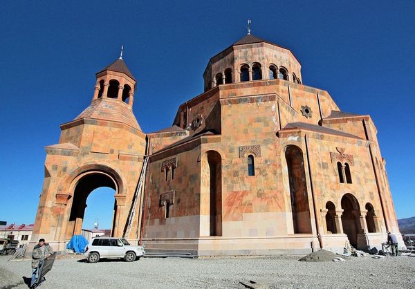 Ավելին է, քան եկեղեցի. Ստեփանակերտում Զվարթնոցի տաճարի նմանությամբ եկեղեցի կբացվի - Sputnik Արմենիա