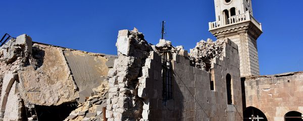 Поврежденный армянский Апостольский Собор Сорока Мучеников в районе Старого Алеппо (9 декабря 2016). Сирия Поврежденный армянский Апостольский Собор Сорока Мучеников в районе Старого Алеппо (9 декабря 2016). Сирия - Sputnik Армения