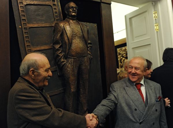 Кинорежиссер Георгий Данелия и скульптор Зураб Церетели, 2009 год - Sputnik Армения