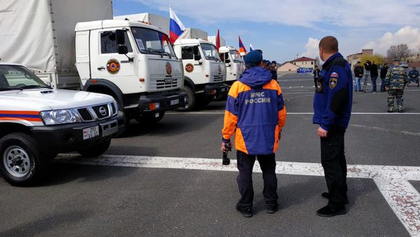 Совместная гуманитарная помощь МЧС Армении и России для пострадавших от наводнения районов Ирана (8 апреля 2019). Еревaн - Sputnik Армения
