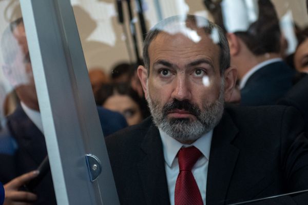 Премьер-министр Армении Никол Пашинян на Араратском таможенном терминале (9 апреля 2019). Еревaн Премьер-министр Армении Никол Пашинян на Араратском таможенном терминале (9 апреля 2019). Еревaн - Sputnik Армения